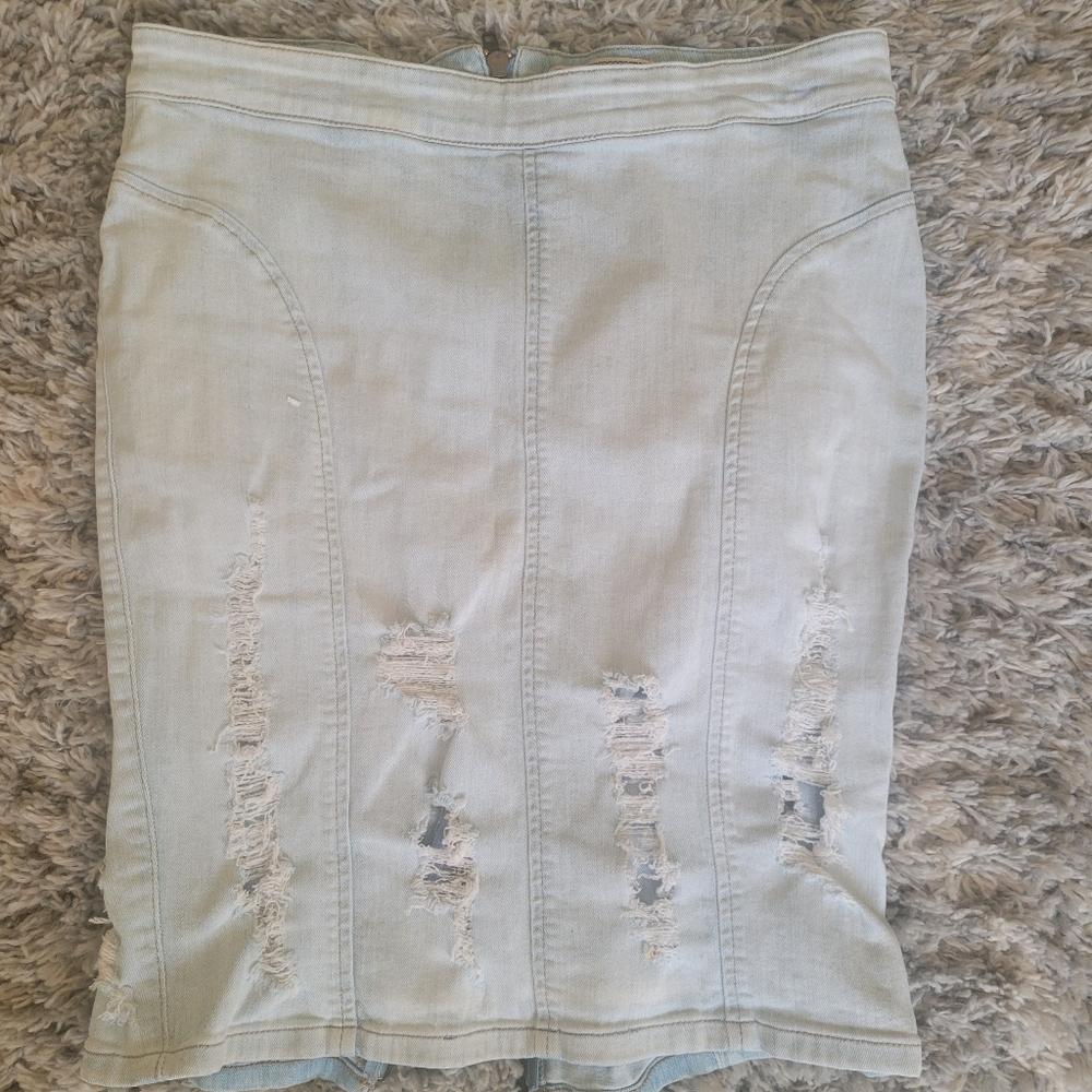 Guess distressed jean skirt